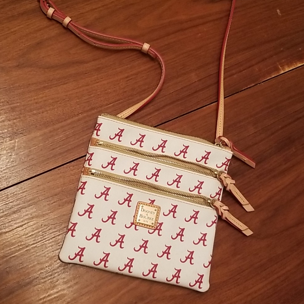 Dooney And Bourke Rtr Crossbody Brand New W O Tag